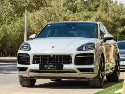 2022 Porsche Cayenne Coupe