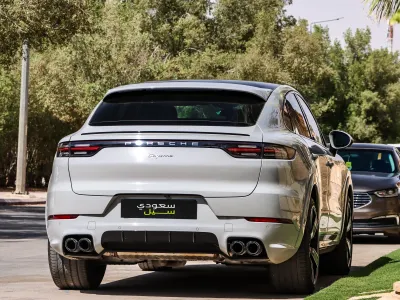 2022 Porsche Cayenne Coupe