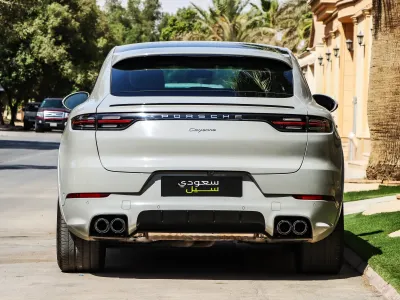 2022 Porsche Cayenne Coupe