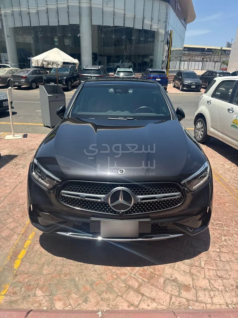 2025 مرسيدس - بنز جي إل سي 200