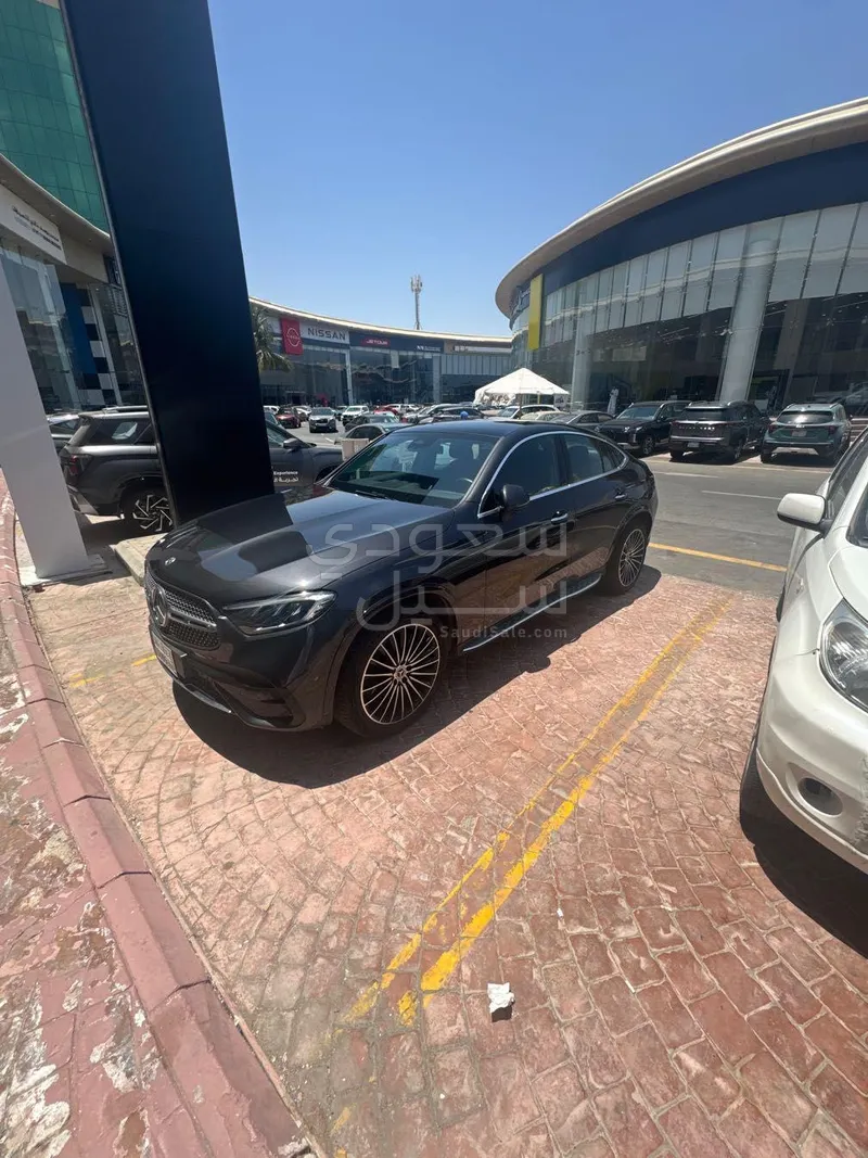 2025 مرسيدس - بنز جي إل سي 200