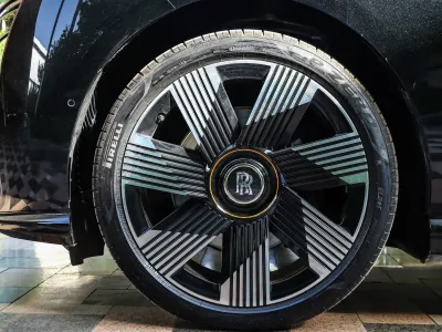 2024 Rolls-Royce Spectre