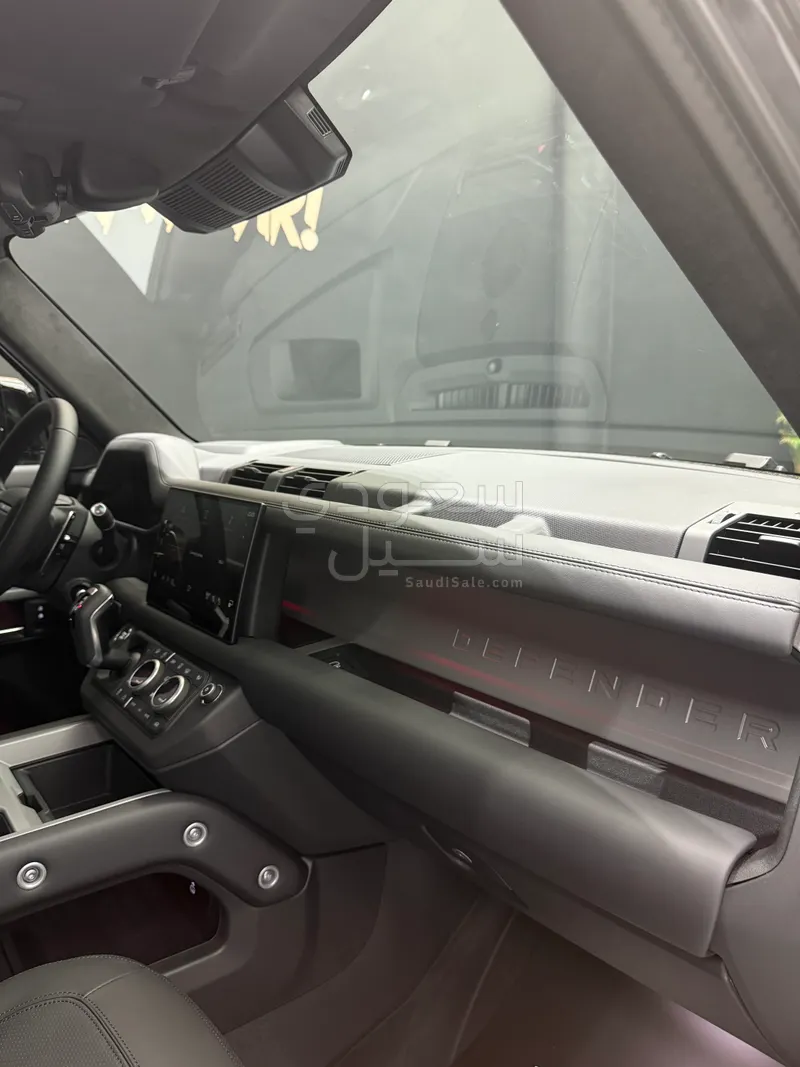 2025 Land Rover Defender X 110