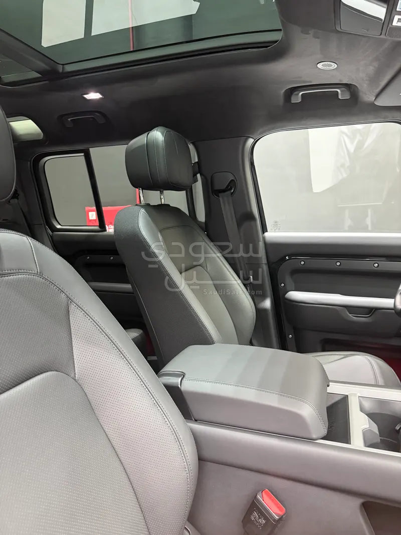 2025 Land Rover Defender X 110