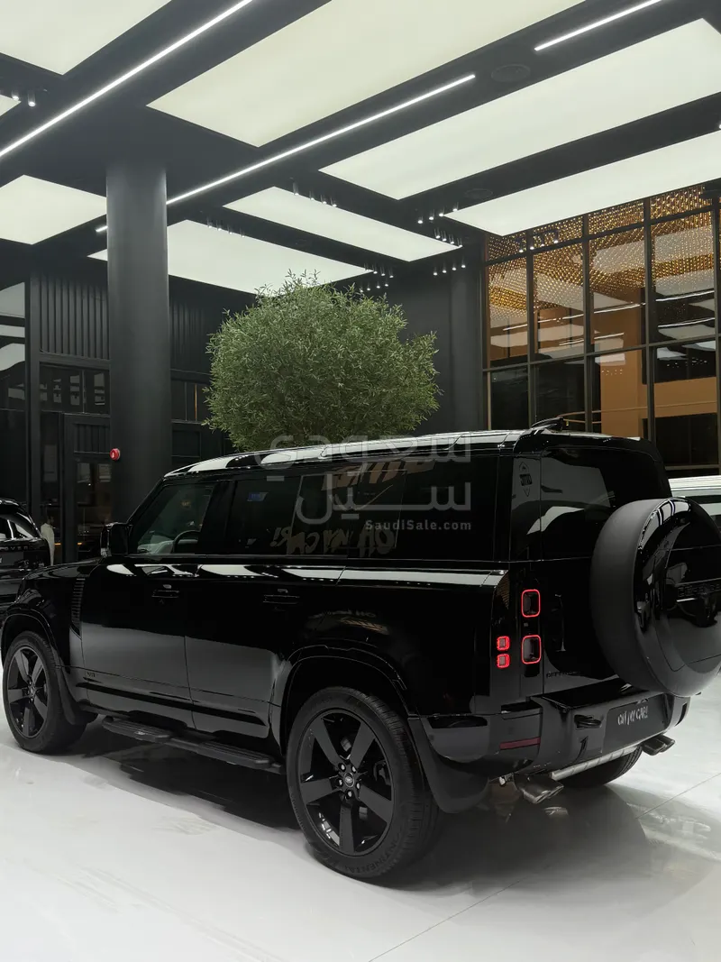 2025 Land Rover Defender X 110