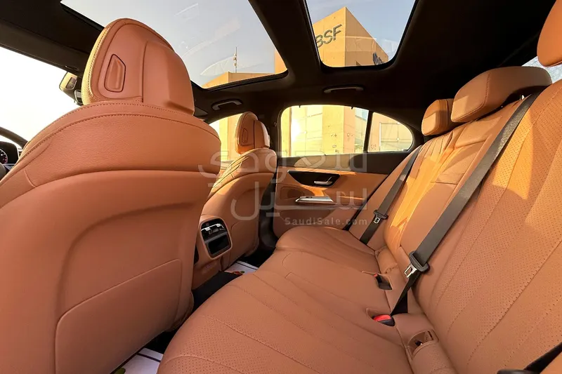 2024 Mercedes-Benz E 200