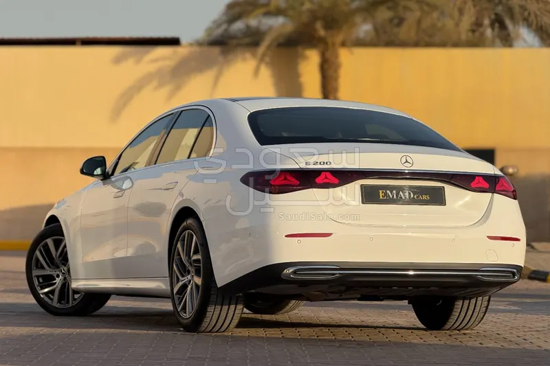 2024 Mercedes-Benz E 200