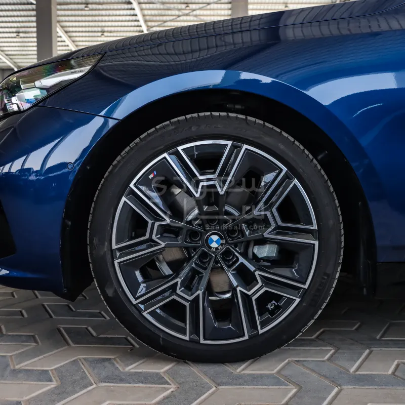 2026 BMW 5 Series 520i