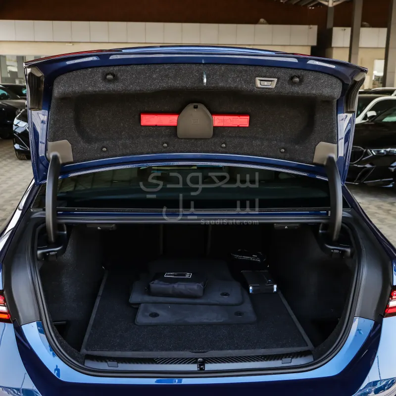 2026 BMW 5 Series 520i