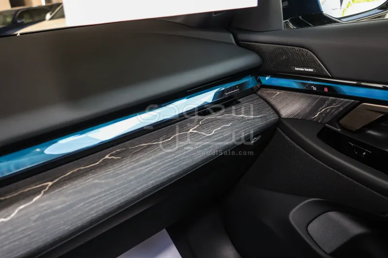 2026 BMW 5 Series 520i