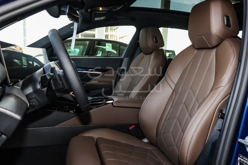 2026 BMW 5 Series 520i