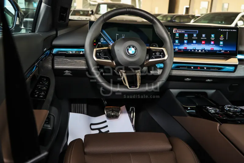 2026 BMW 5 Series 520i