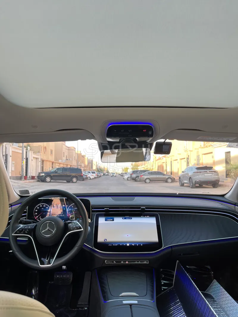 2024 Mercedes-Benz E 200