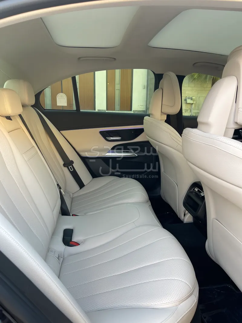 2024 Mercedes-Benz E 200