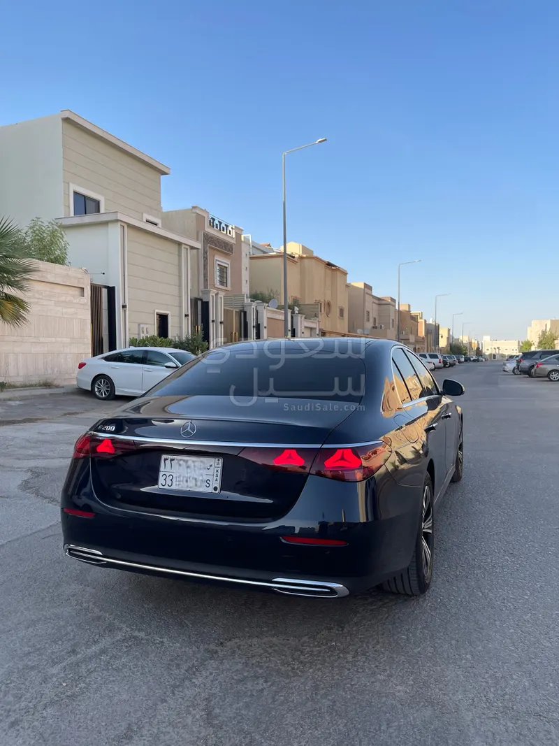 2024 Mercedes-Benz E 200