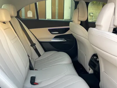2024 Mercedes-Benz E 200