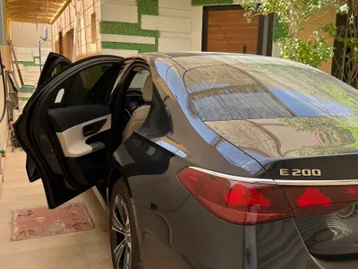 2024 Mercedes-Benz E 200