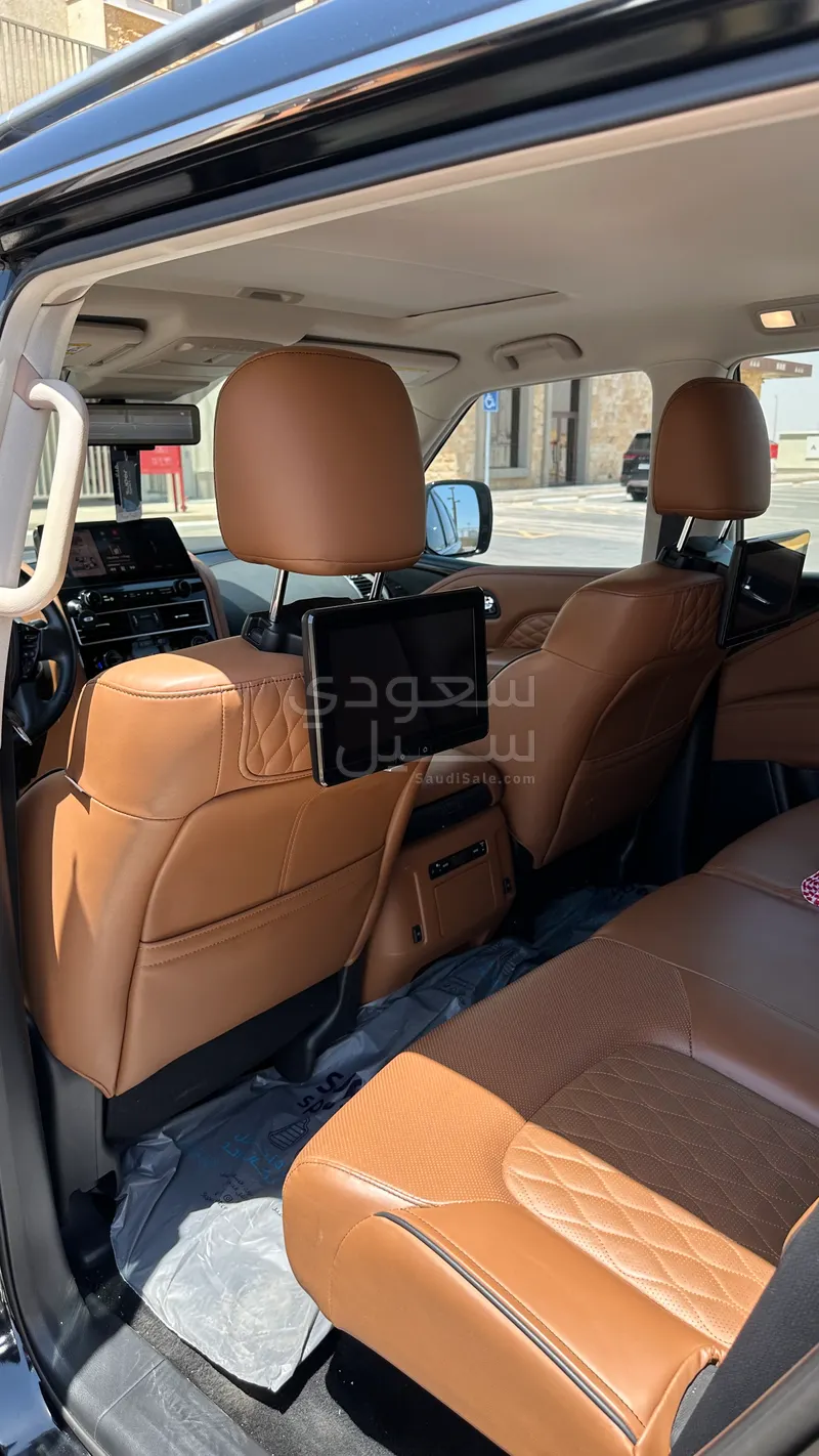 2023 انفينيتي كيو اكس 80