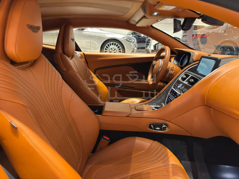 2018 Aston Martin DB11