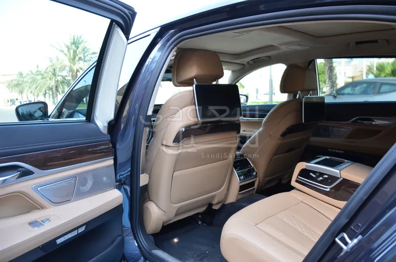 2018 BMW 7 Series 750Li