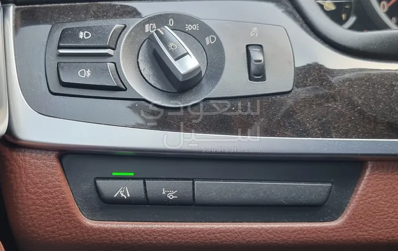 2016 BMW 5 Series 528i