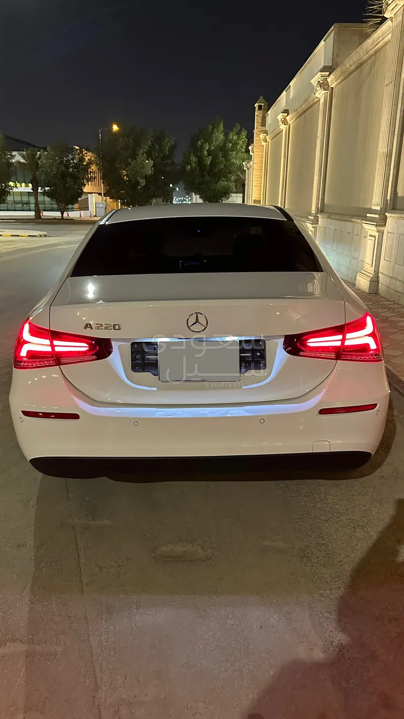 2020 Mercedes-Benz A 220