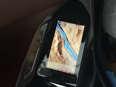 2025 بي ام دبليو الفئة السابعة 735أي