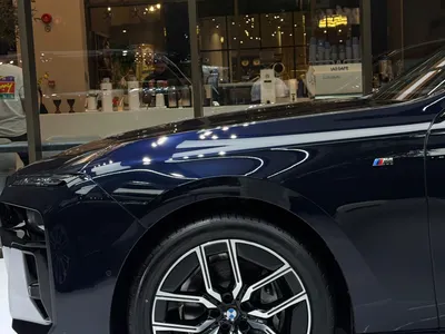 2025 بي ام دبليو الفئة السابعة 735أي