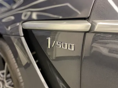 2021 استون مارتن دي بي اكس 550