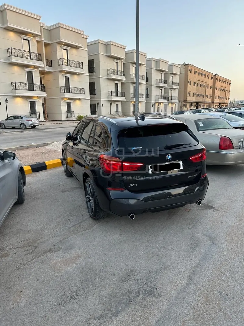2018 بي ام دبليو الفئة اكس 1