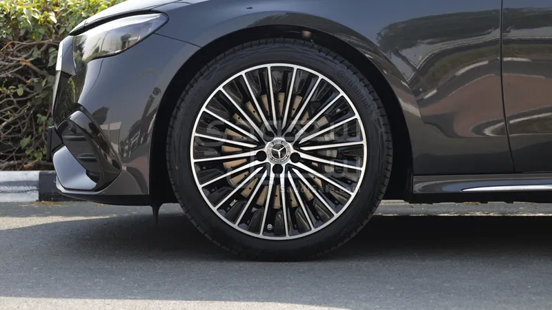 2025 Mercedes-Benz E 200 AMG