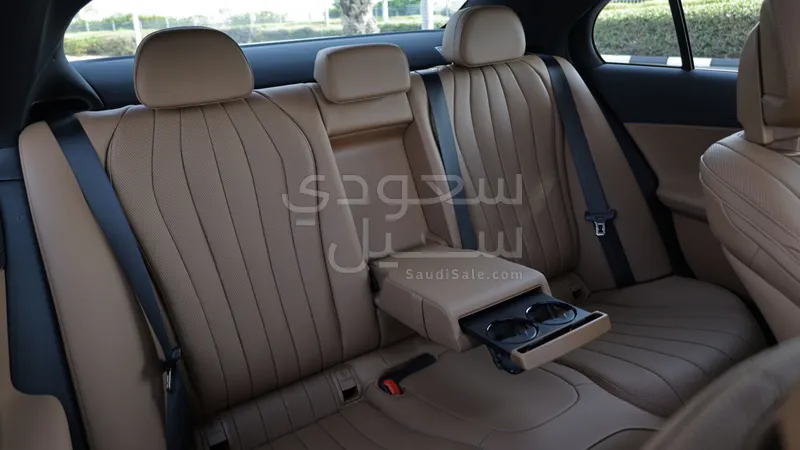2025 Mercedes-Benz E 200 AMG