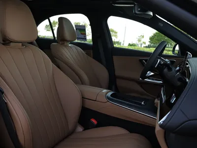 2025 Mercedes-Benz E 200 AMG