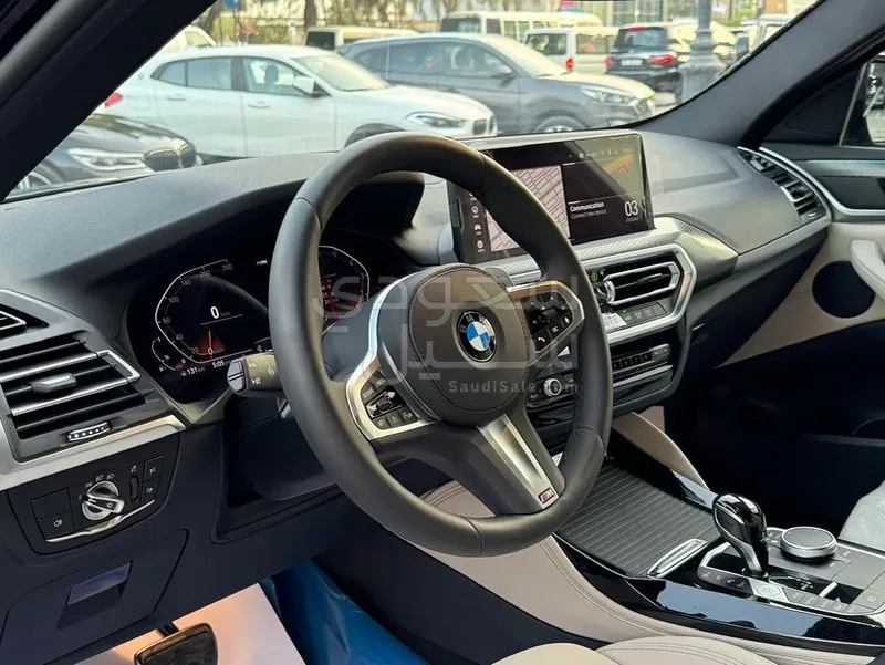 2025 BMW X Series 4