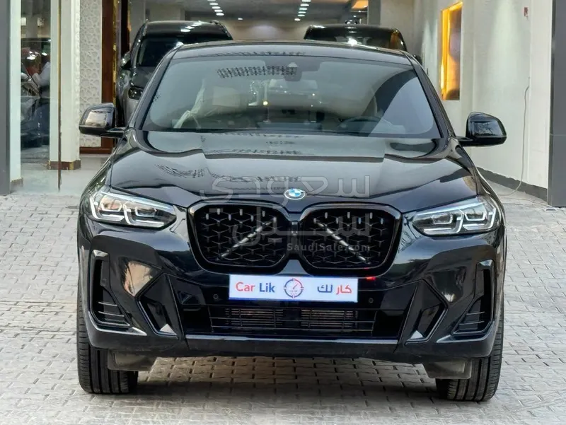 2025 BMW X Series 4