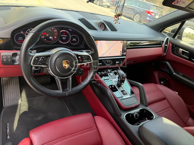 2023 Porsche Cayenne