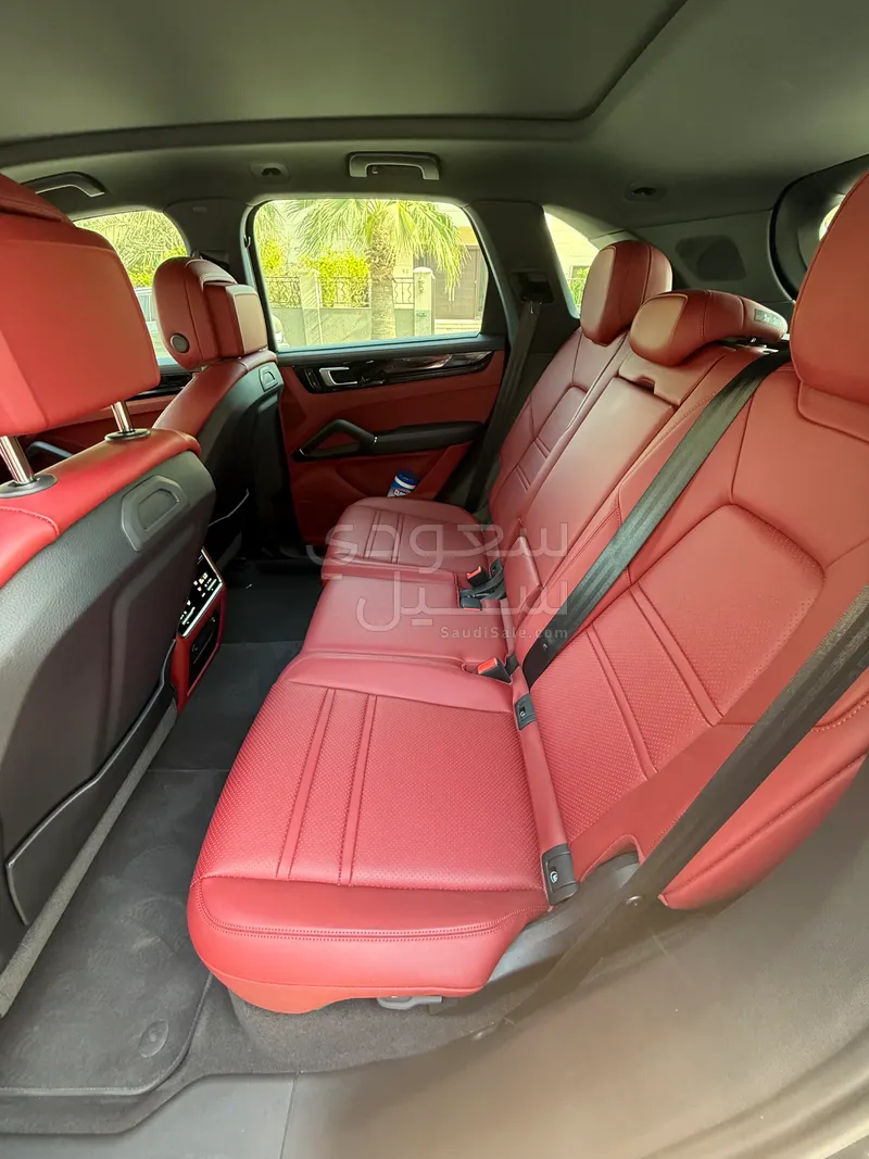 2023 Porsche Cayenne