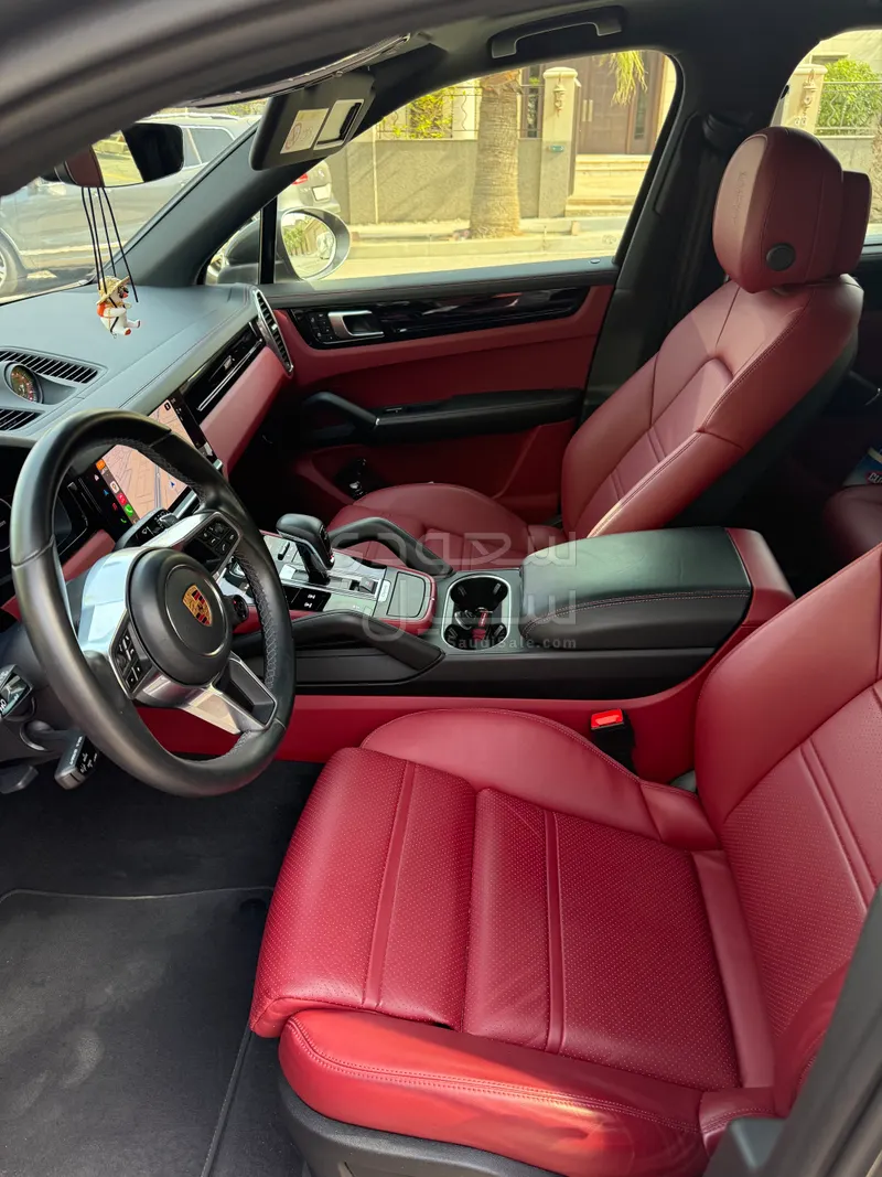 2023 Porsche Cayenne
