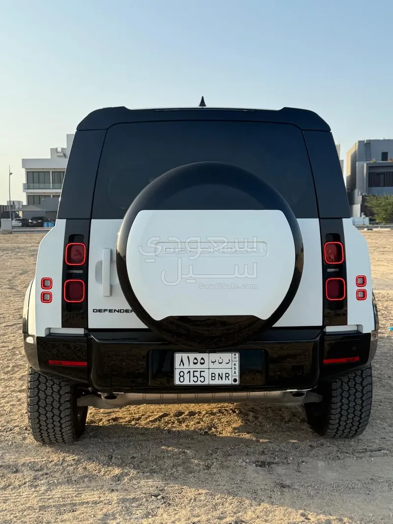 2024 Land Rover Defender 110