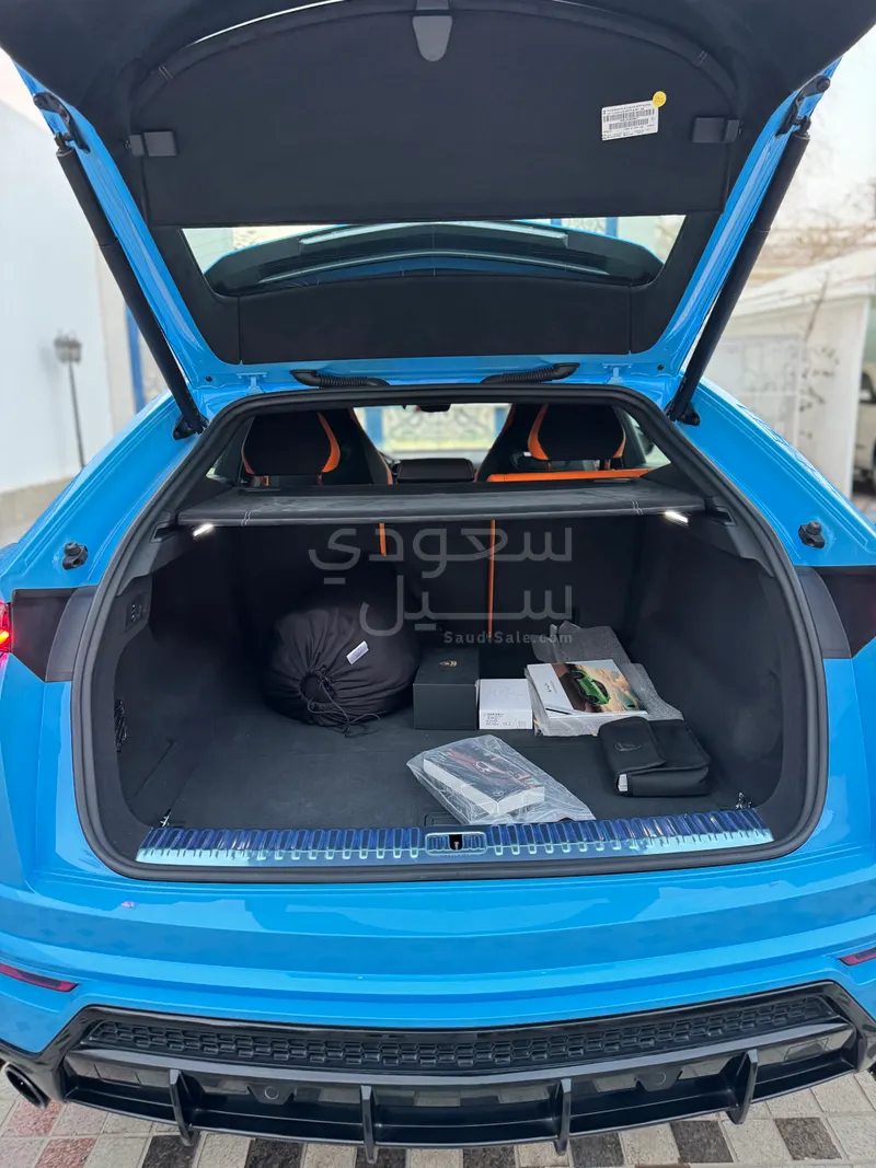 2022 لمبرجيني اوروس