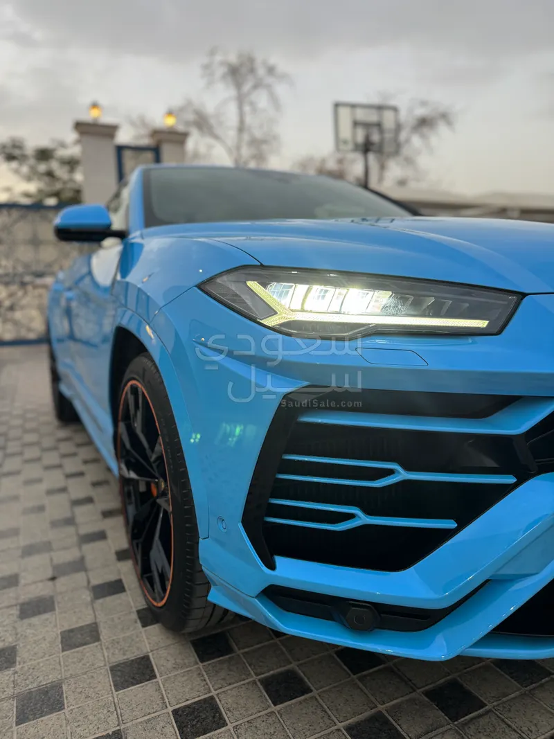 2022 لمبرجيني اوروس