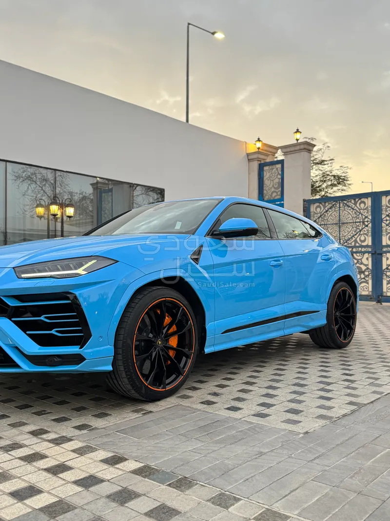 2022 لمبرجيني اوروس