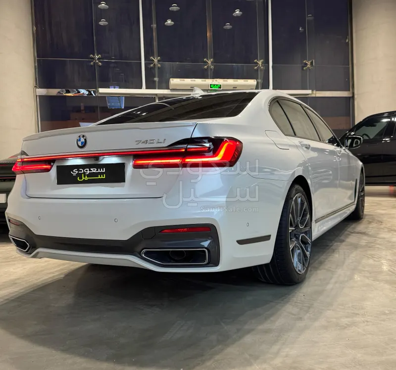 2020 BMW 7 Series 740Li