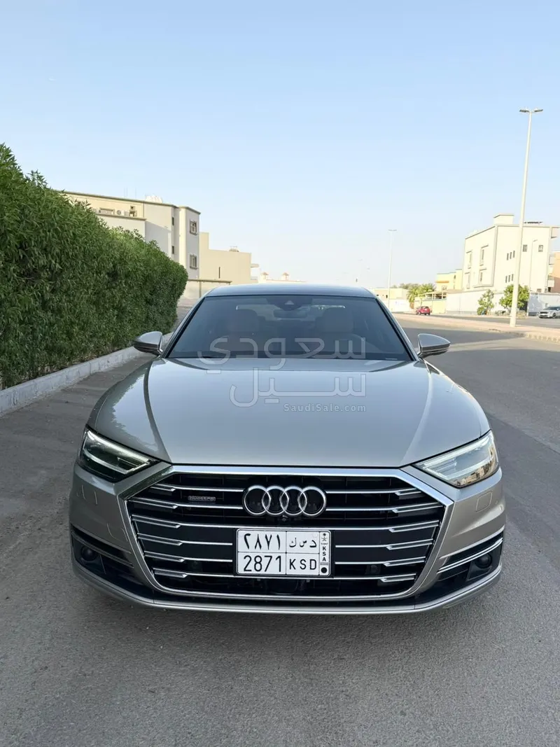 2018 اودي اي 8 ال 55تي اف اس أي