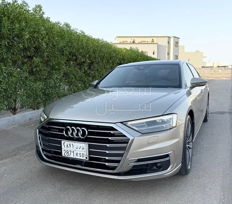2018 اودي اي 8 ال 55تي اف اس أي