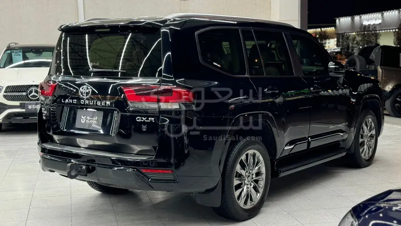 2023 Toyota Land Cruiser GXR 4