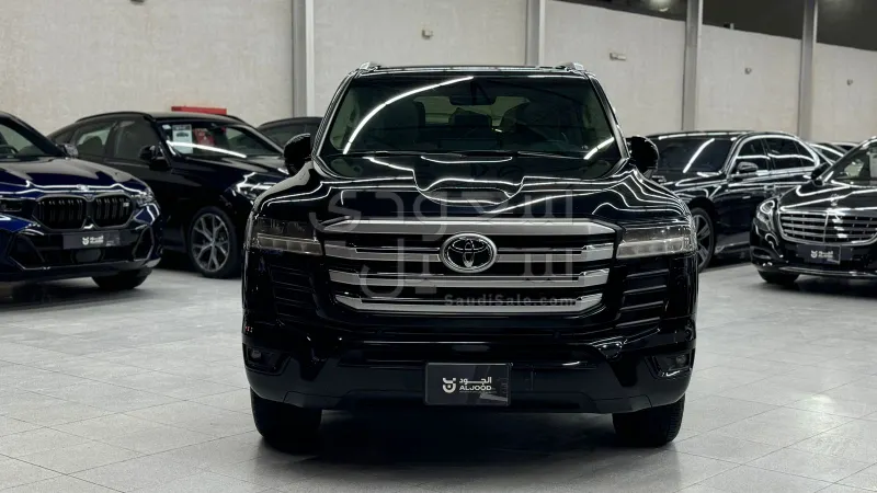 2023 Toyota Land Cruiser GXR 4
