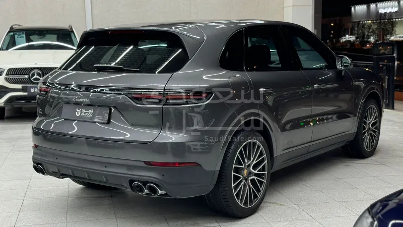 2023 Porsche Cayenne