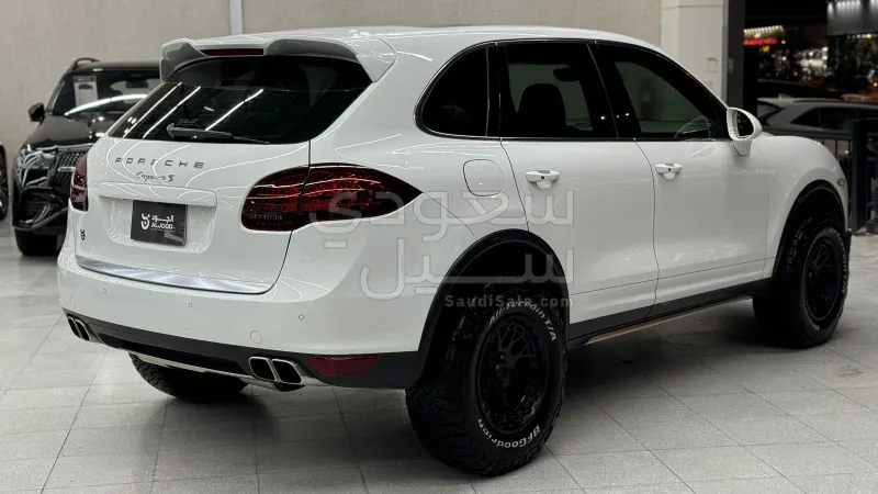 2012 Porsche Cayenne S