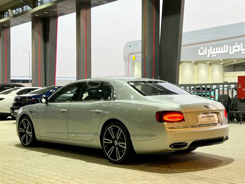 2017 Bentley Continental Flying Spur